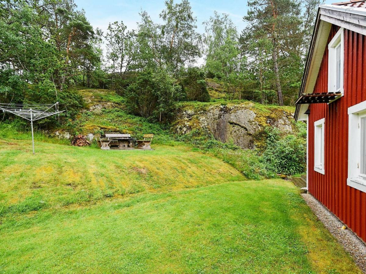 4 Person Holiday Home In Hen N Noesund Экстерьер фото