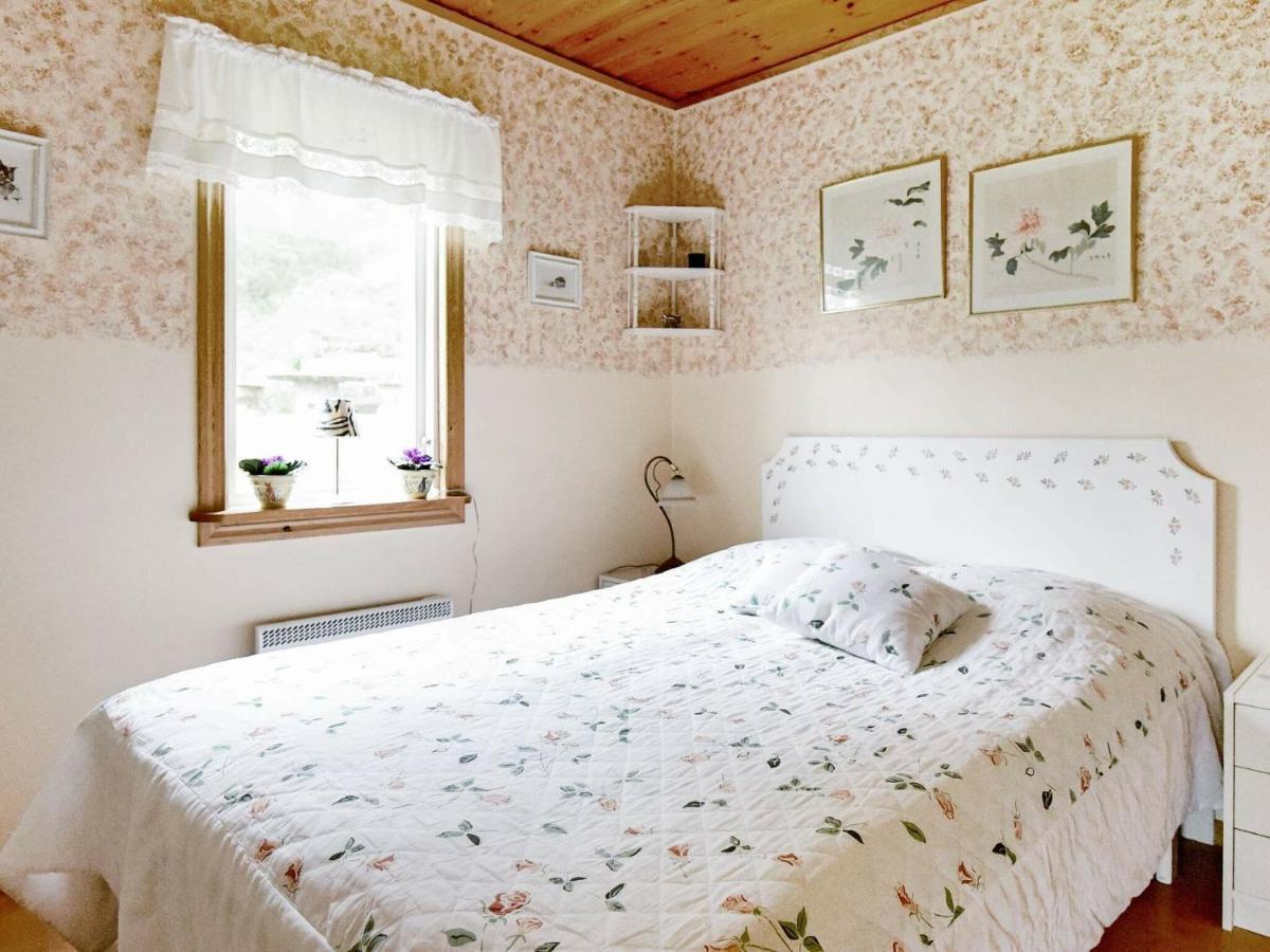 4 Person Holiday Home In Hen N Noesund Экстерьер фото
